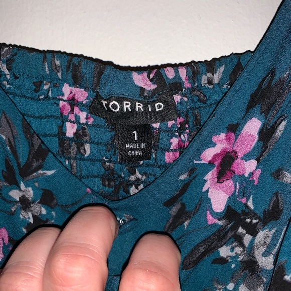 Torrid top - Picture 3 of 5